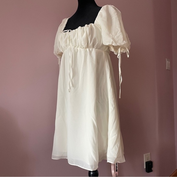 NEW! House of CB- Princess Ivory Georgette Mini Dress Size Small PLUS CUP - Picture 5 of 12